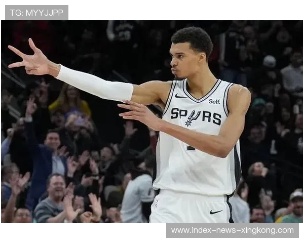 文班亚马9分6失误创最差纪录 布克赛后点评惊天逆转精彩表现 文班亚马9分6失误创最差纪录 布克赛后点评惊天逆转精彩表现