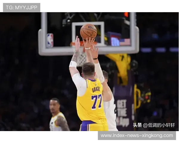 东契奇后撤步完成高难度出手,达拉斯领先优势拉开