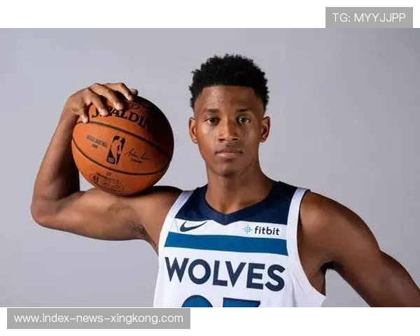 乔治稳定输出推动比分,洛杉矶表现亮眼 乔治稳定输出推动比分,洛杉矶表现亮眼