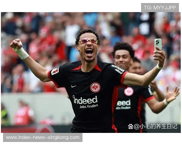 法兰克福锁定“南美马卡莱莱”——新星中场引爆转会市场